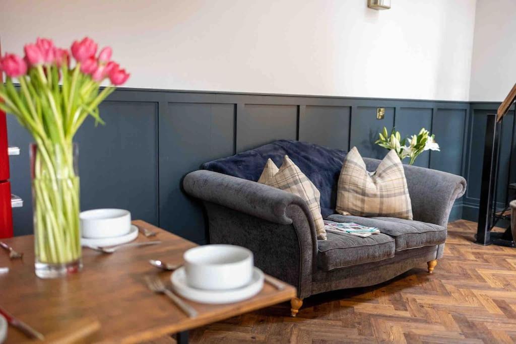Unique Victorian Stable Conversion هاليفاكس المظهر الخارجي الصورة