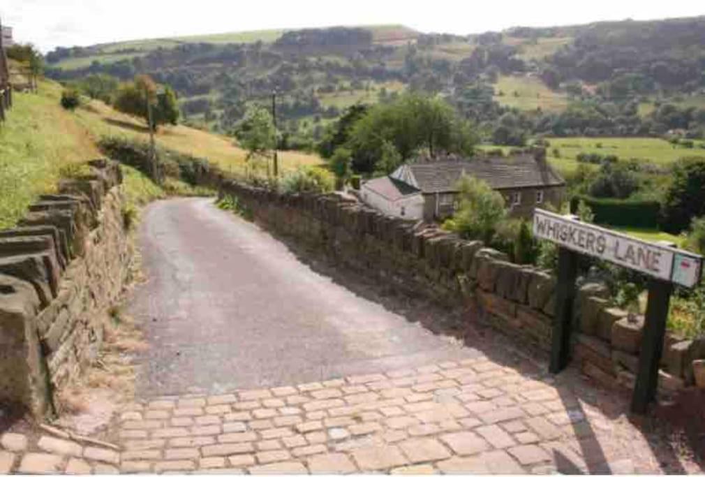 Unique Victorian Stable Conversion هاليفاكس المظهر الخارجي الصورة